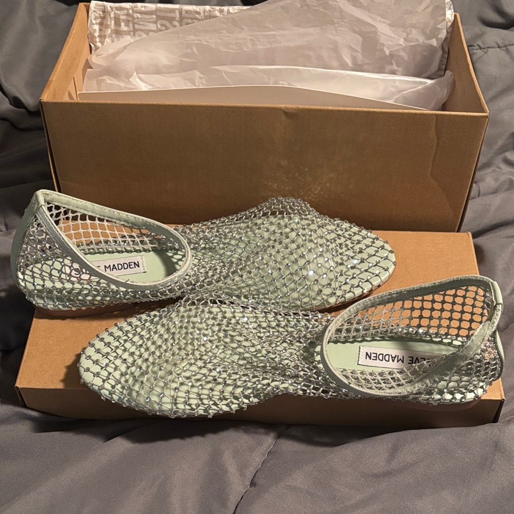 Steve Madden Mint Mino Flats